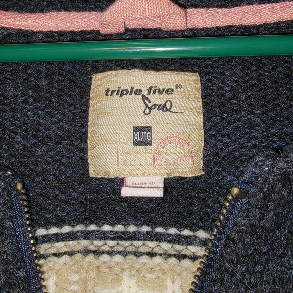 Sweater BUNDLE=SAVE - Picture 2 of 3